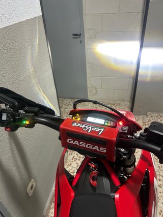 GasGas 700 SM Supermotard Roja