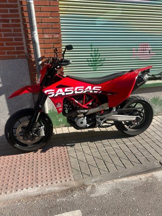 GasGas 700 SM Supermotard Roja