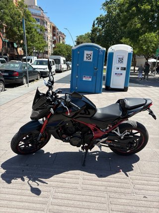 Honda Hornet 750 Negra/Roja