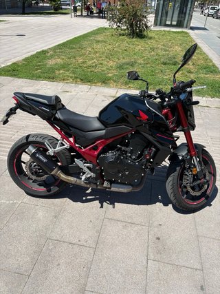 Honda Hornet 750 Negra/Roja