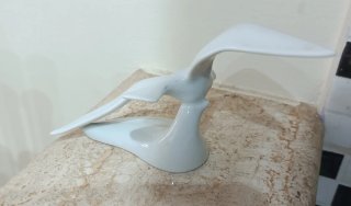 Statuina Gabbiano in Porcellana Hollóháza Ungheria