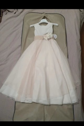 Hermoso traje de primera comunión y o ceremonia.