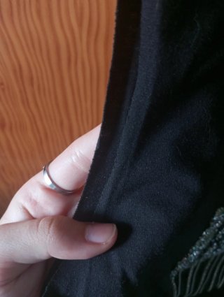 Top negro Fashion con brillitos y flecos