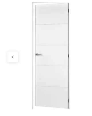 Puertas blancas modernas nuevas