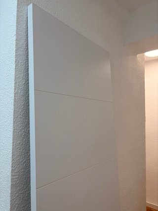 Puertas blancas modernas nuevas
