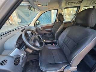 Peugeot Partner 2.0HDi 90cv "PEGATINA B" AÑO 2007