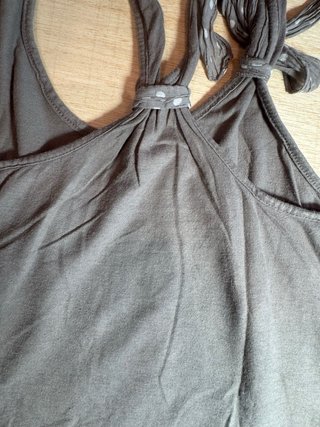 Camiseta marrón tirantes lazo