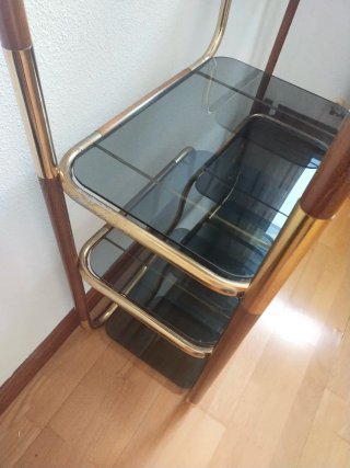 Estantería de cristal y madera