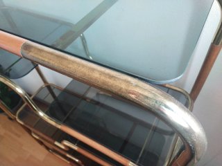 Estantería de cristal y madera