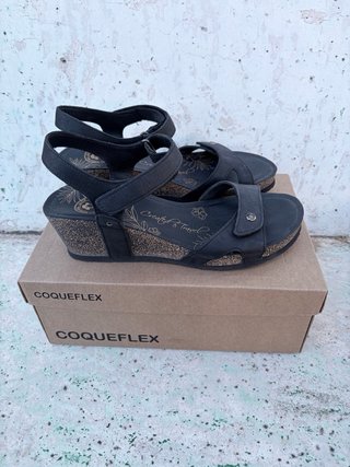 Sandalias de cuña negras