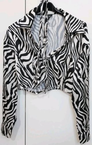 Camicia corta Shein stampa zebrata nodo