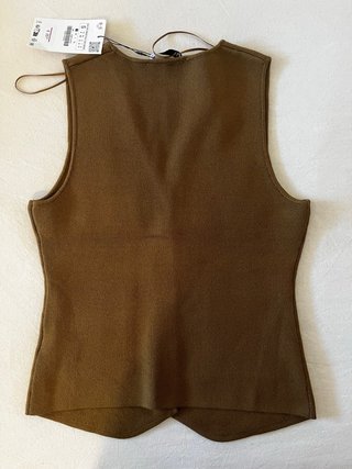 Chaleco Zara verde oliva Talla S
