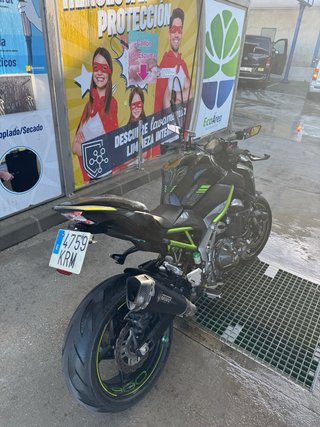 Kawasaki Z900 A2 Negra/Verde