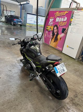 Kawasaki Z900 A2 Negra/Verde