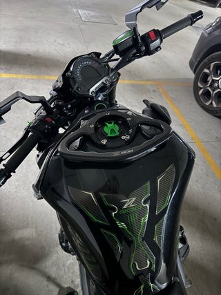 Kawasaki Z900 A2 Negra/Verde