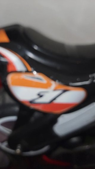 Moto correpasillos Repsol