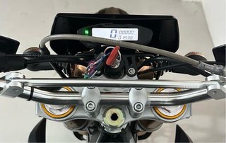 RIEJU MRT PRO Supermotard Negra y Dorada