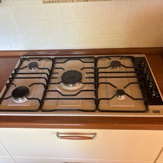 Arredamento completo Cucina e Sala stile classico.