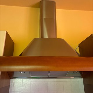Arredamento completo Cucina e Sala stile classico.