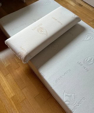 Colchón y Almohada Visco Aloe