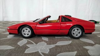 Ferrari 308 GTB scala 1:18