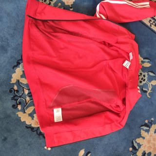 Cortavientos Adidas Rojo y Gris