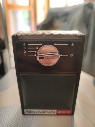 Rasoio Elettrico Vintage Remington 200