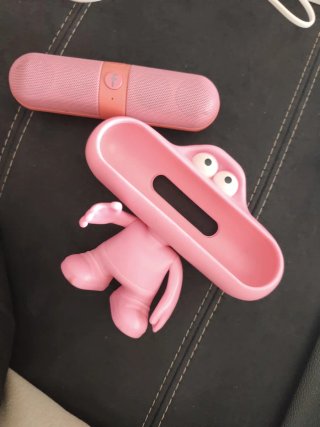 Altavoz Beats Pill con soporte (Réplica)