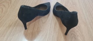 Zapatos de tacón negros