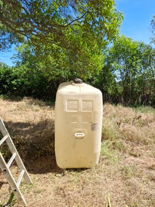 Depósito de agua sin estrenar. 1000 litros