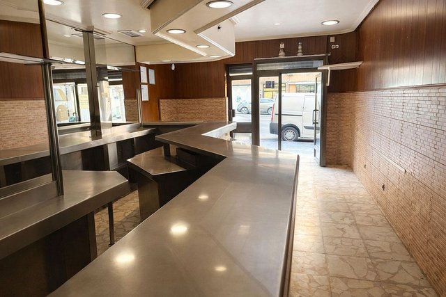 Local comercial en alquiler en Pacífico en Madrid