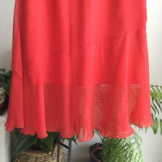 Falda larga roja