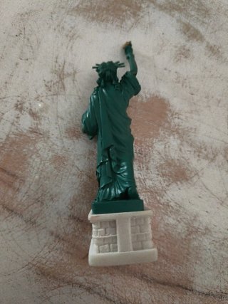 Estatua de la Libertad miniatura verde