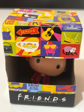 Figuras Ross y Monica Geller McDonalds