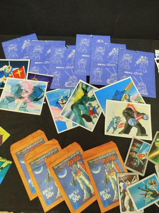 Lote de antiguos cromos y sobres Gundam japoneses