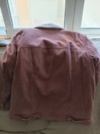 Chaqueta Stradivarius Pana Borreguillo Rosa