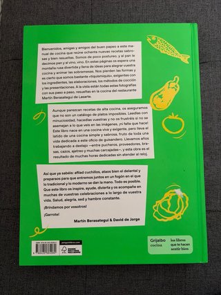 Libro dos chiflados en la cocina. NUEVO