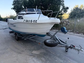 Embarcación QuickSilver 450 Semicabinada