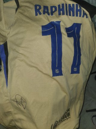 Camiseta firmada por kounde verifico con video