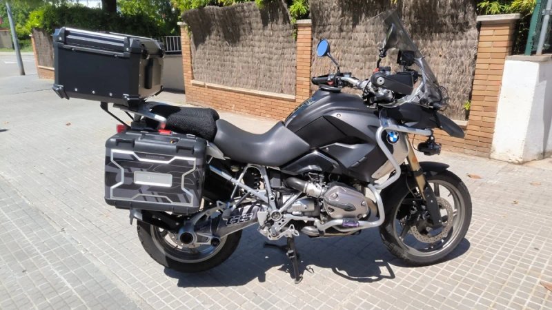 BMW R 1200 GS Negra y Plata