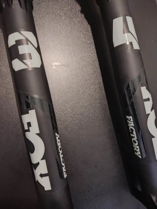 Horquilla Fox 34 29/27.5+ 130mm Grip2