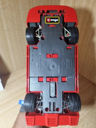 Ferrari F40 Scala 1:18