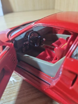 Ferrari F40 Scala 1:18