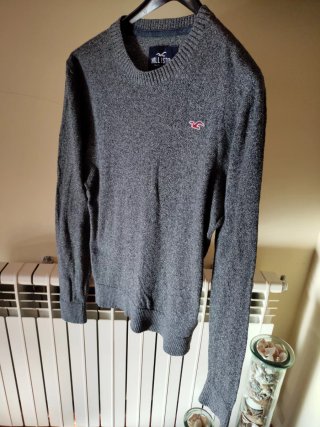 Jersey Hollister Gris Talla XS