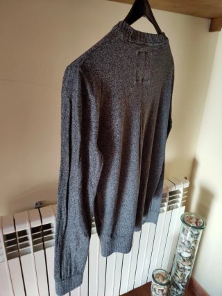 Jersey Hollister Gris Talla XS