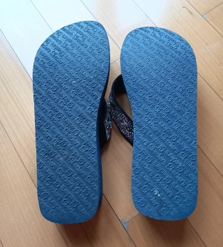 Infradito blu con glitter multicolore