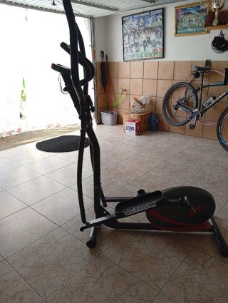 Elíptica de ejercicio