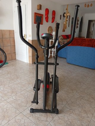 Elíptica de ejercicio