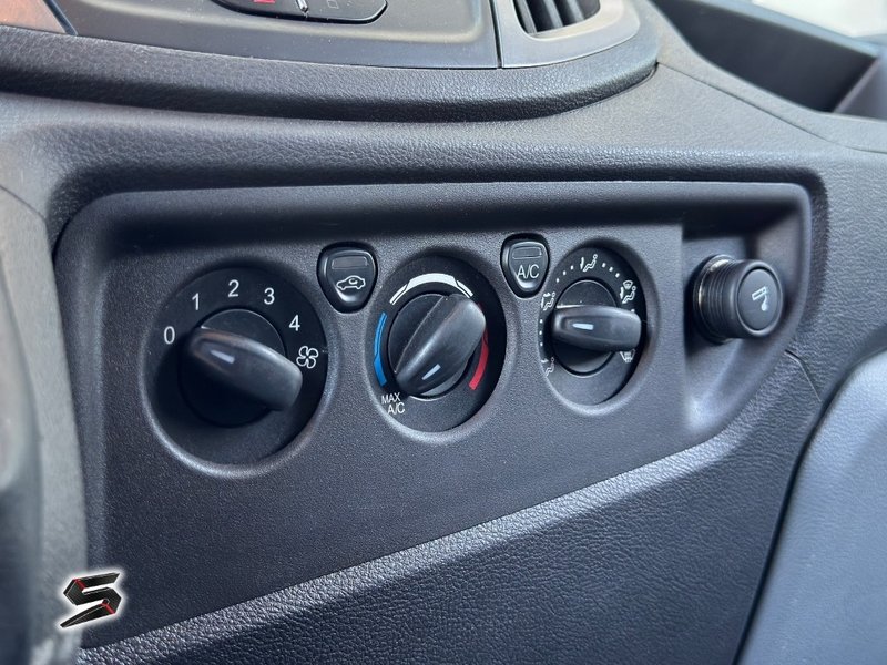 Ford Transit 2018, foto 18