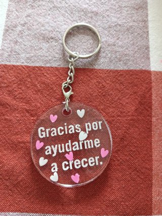 Llavero de resina para seño de infantil.